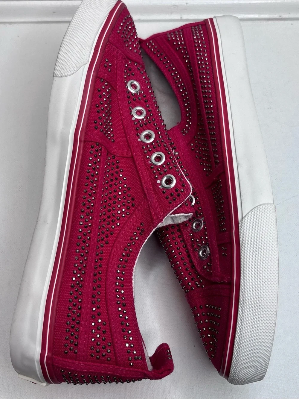 True Religion Women's Rhinestone-Studded Canvas Slip-On Sneakers Red & White 9.5